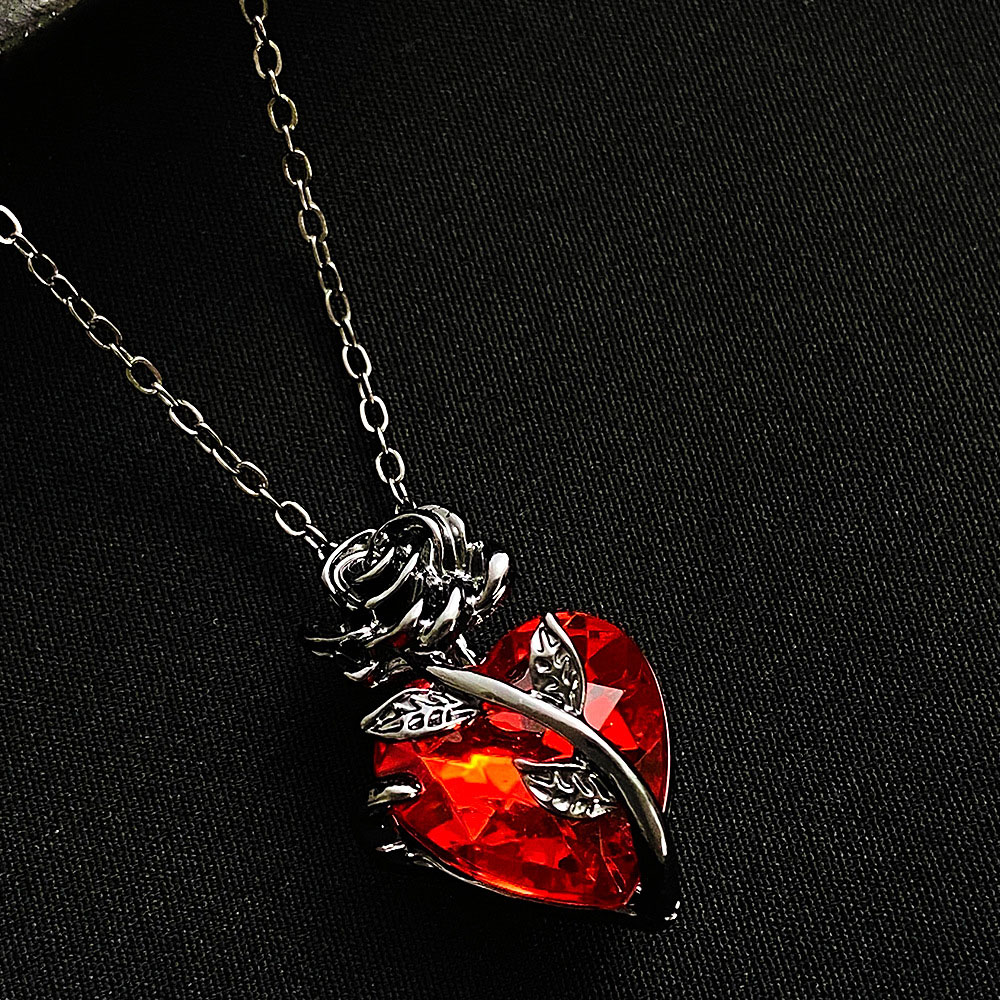 Love Rose Necklace With Gothic Dark Design And Entangled Flower Heart Shaped Collar
